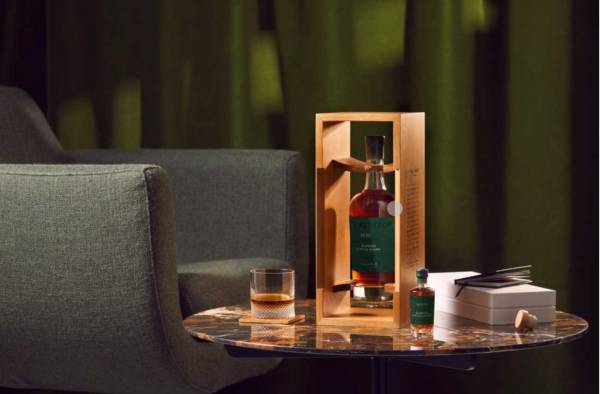 Una miscela di whisky rari per festeggiare i 75 anni di Carlo III